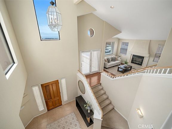 2nd image of 68 Whitecap St