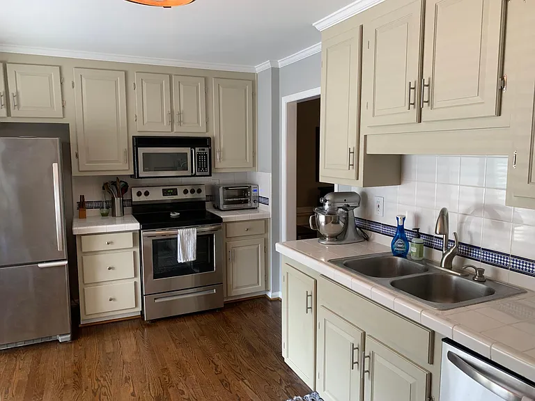 515 Towergate Pl — Photo 8