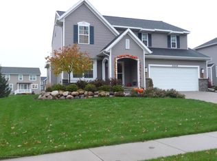 8646 Carlsbad Ln, Lansing, MI 48917
