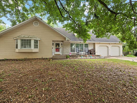 1514 West Broadmoor Street, Springfield, MO 65807 | MLS #60272443 | Zillow