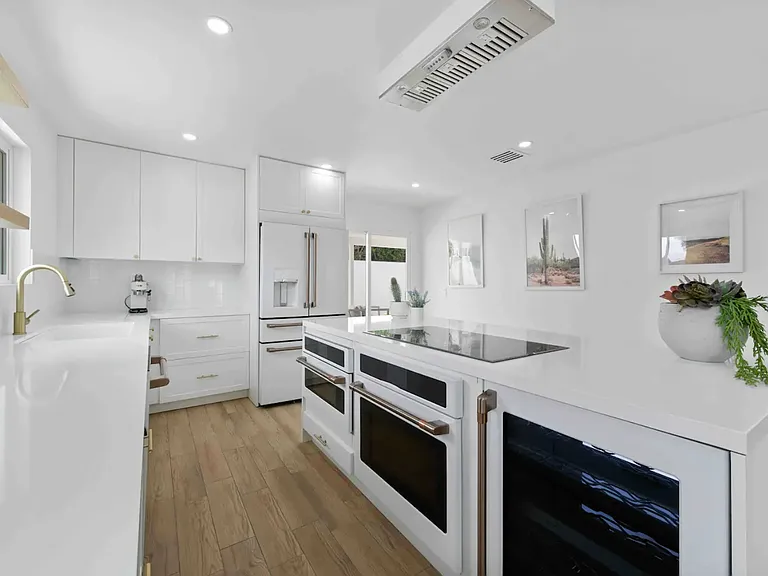 54510 Avenida Madero #1 — Photo 5