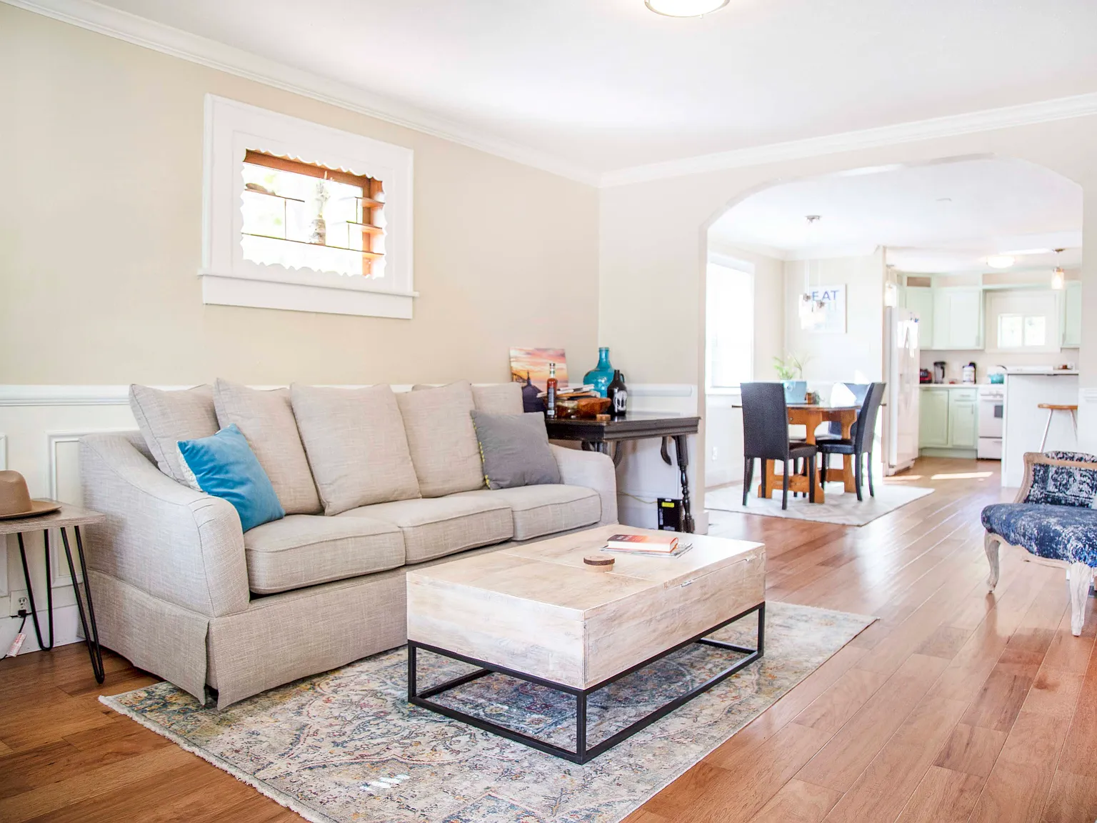 2 bed, 1.5 bath, 1300 sqft, $1,550 — Photo 3