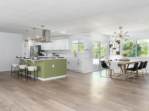 3rd image of 13138 W SEVILLE Drive