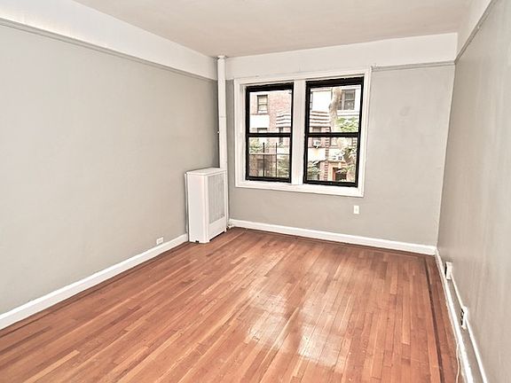 5th image of 504 Grand St APT B11
