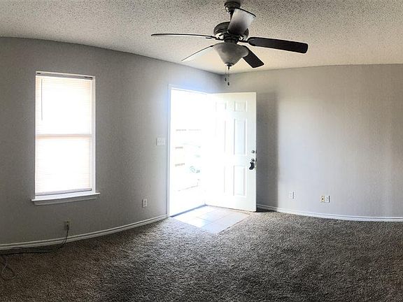 4th image of 1300 N Jackson Ave