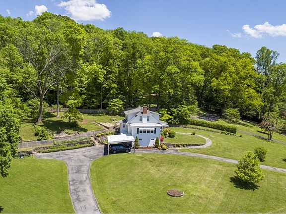 3rd image of 299 Shipley Dr