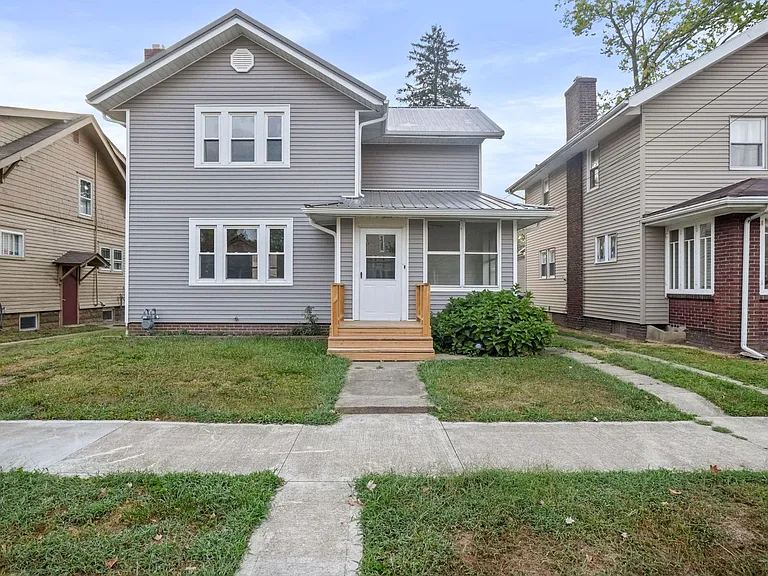 112 Linden Ave — Photo 1