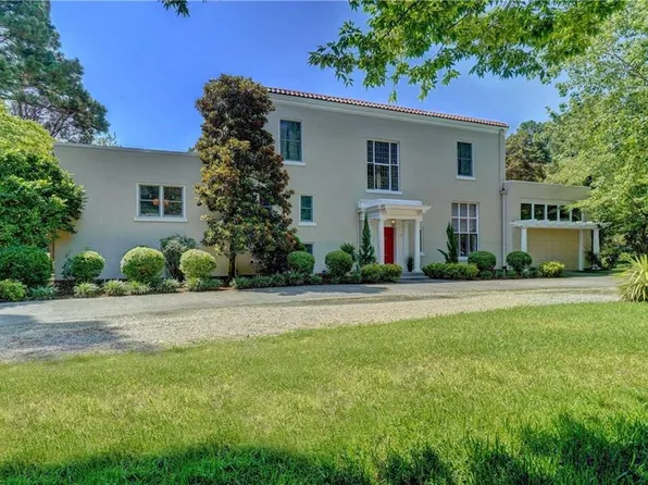 15 Holly Ln, Norfolk, VA 23505