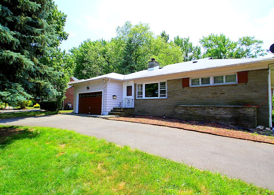 2nd image of 213 Hillside Ave