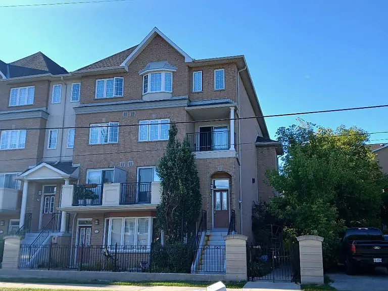 312 Grandview Way — Photo 1