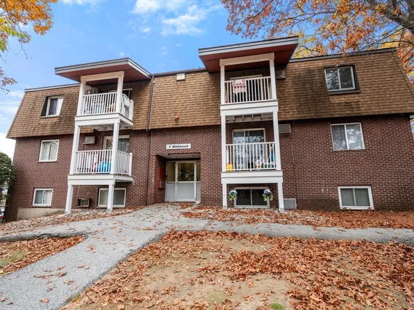 7 Wildwood St APT 24, Dracut, MA 01826