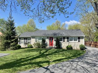 10706 Blue Lick Rd, Louisville, KY 40229