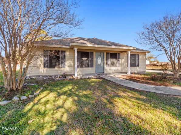 1045 Emile Rd, Saint Martinville, LA 70582