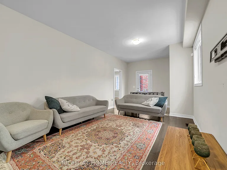 126 Blackwell Cres — Photo 16