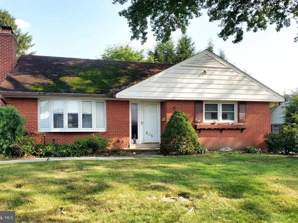 608 E Hummelstown St, Elizabethtown, PA 17022
