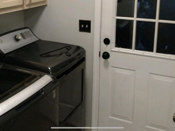 5th image of 4788 Derby Dr