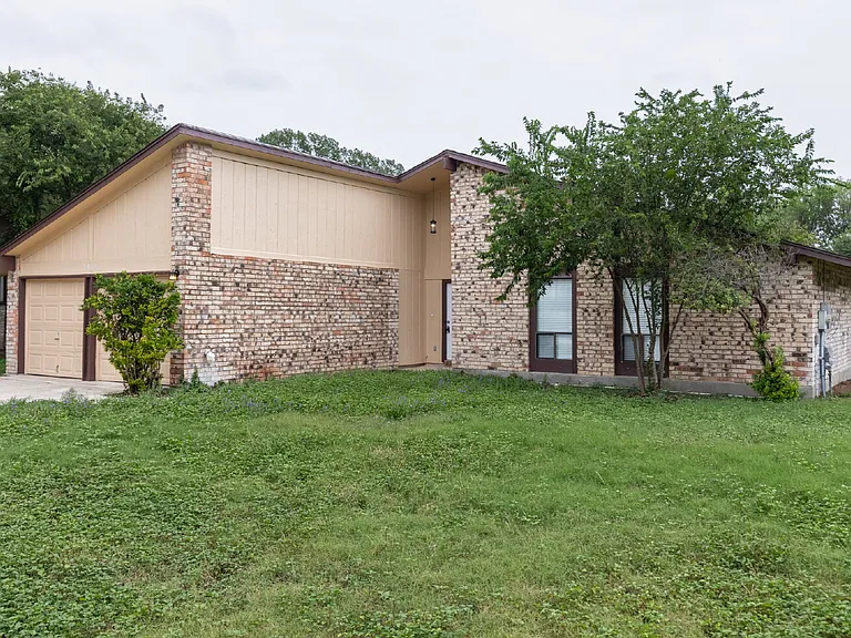 5814 Pineway St — Photo 2