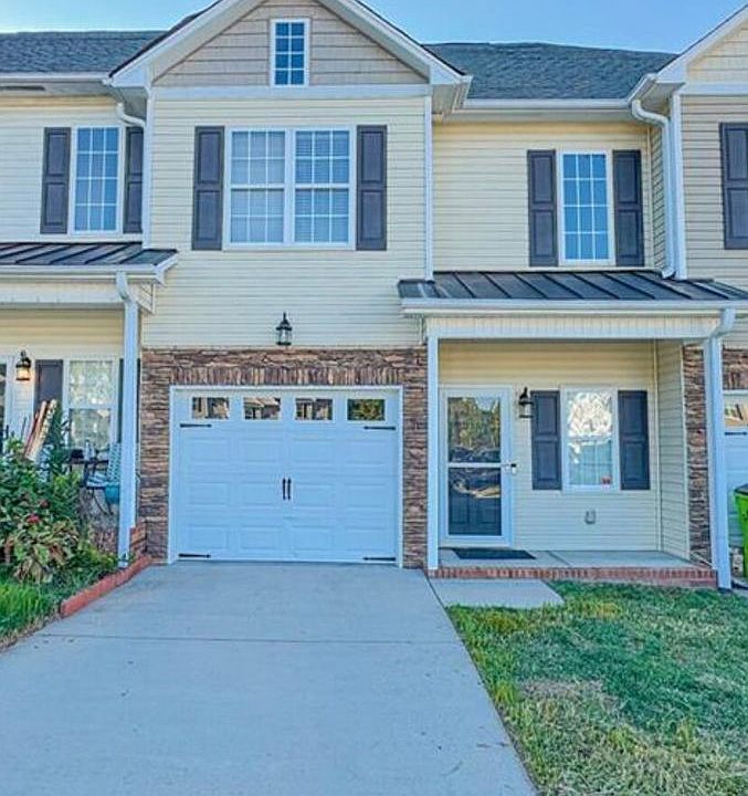 1st image of 402 Beaumont Cir