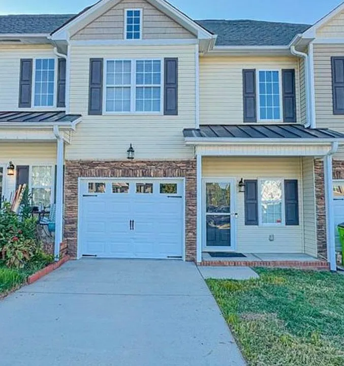 402 Beaumont Cir