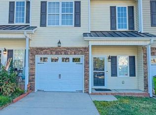 402 Beaumont Cir, Clemmons, NC 27012