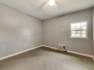 302 W 8th St #1, Freeport, TX 77541