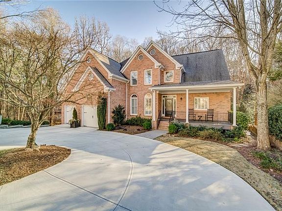 2nd image of 4596 Chattahoochee Ct SE