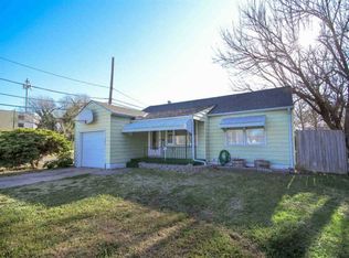 602 S Pinecrest Ave, Wichita, KS 67218