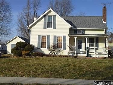 1st image of 208 Johns St
