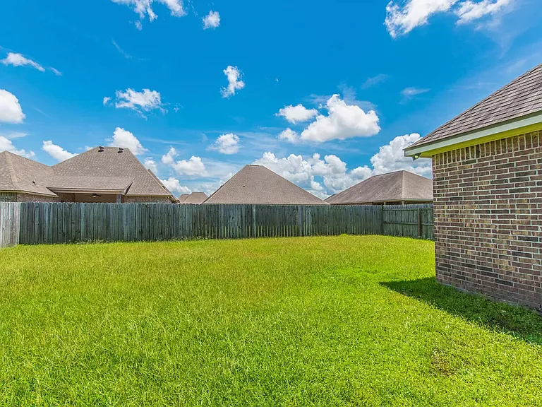 315 Hill Ridge Dr — Photo 1