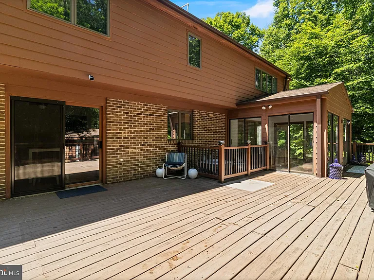 8150 Plowden Dr — Photo 66