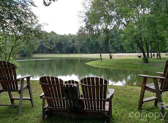 4th image of 2540 Paddock Cir