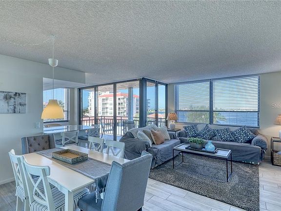 3rd image of 6177 Sun Blvd APT 406