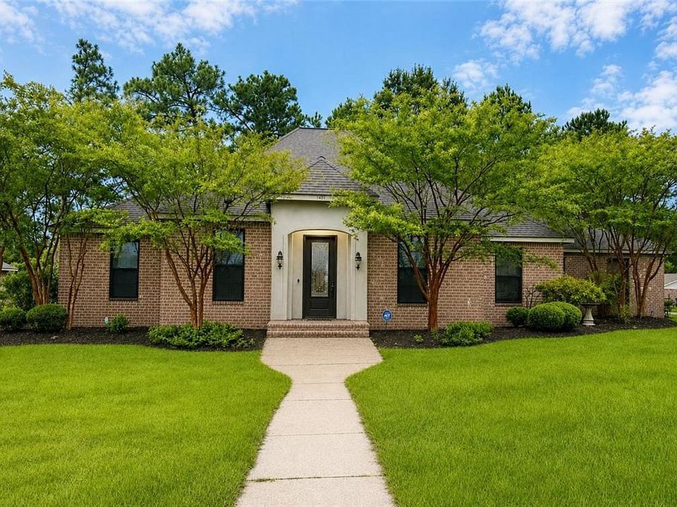 1st image of 160 Woodwind Dr