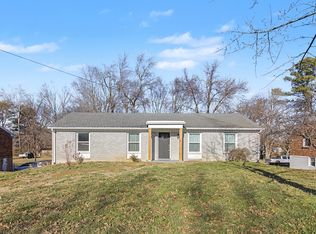 652 Harding Pl, Nashville, TN 37211