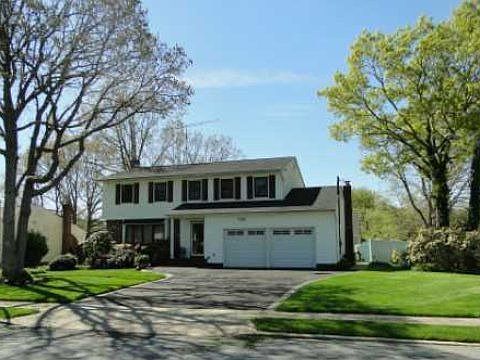 3rd image of 856 Peconic St