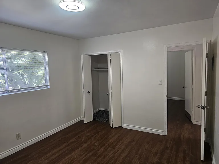 1214 E Broadway #B — Photo 10