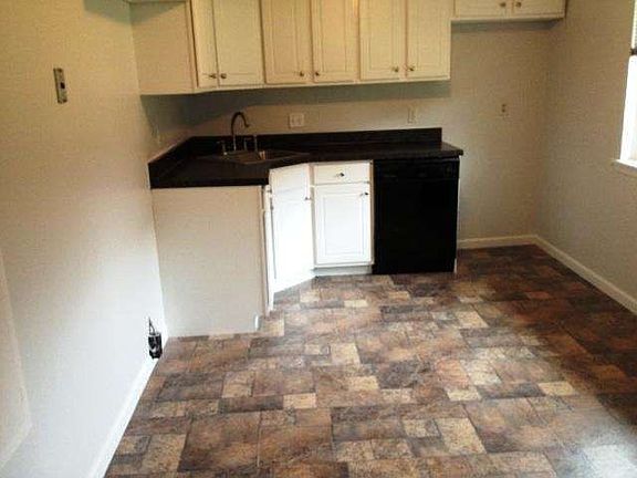 2nd image of 124A Foxberry Dr