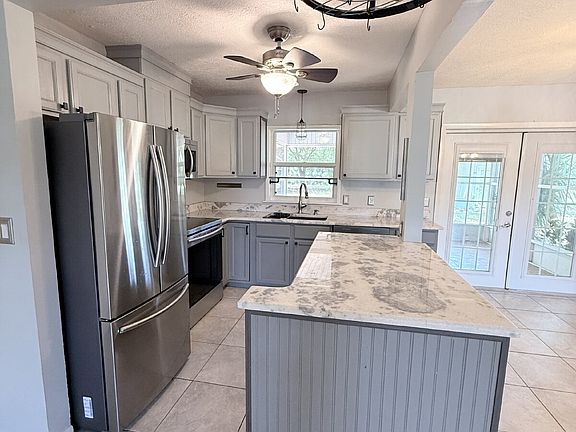 5th image of 8209 Pine Glen Rd