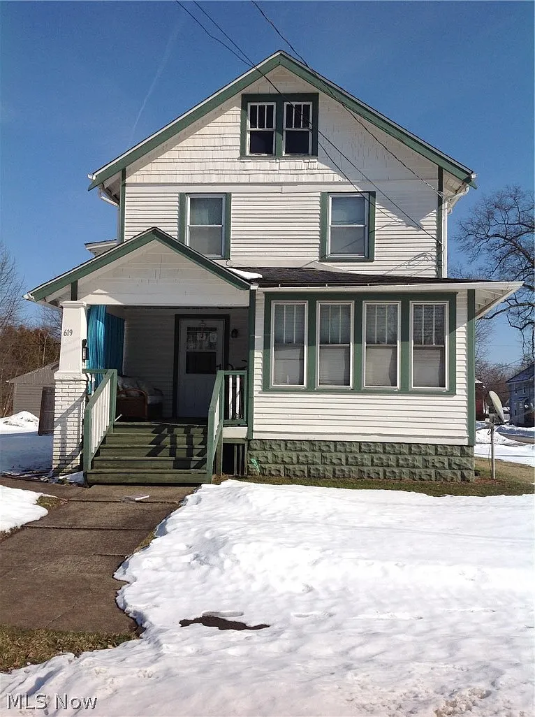 619 Adelaide Ave SE photo 1