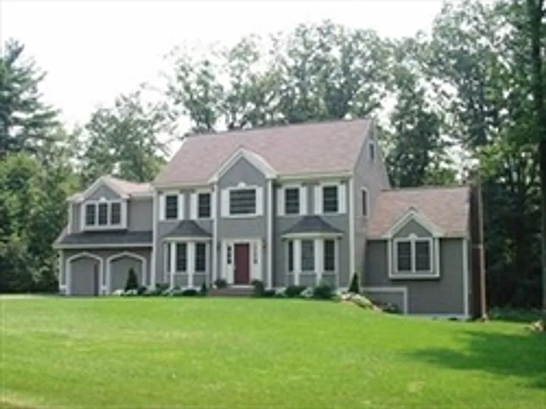 1 Eagle Cliff Rd — Photo 1