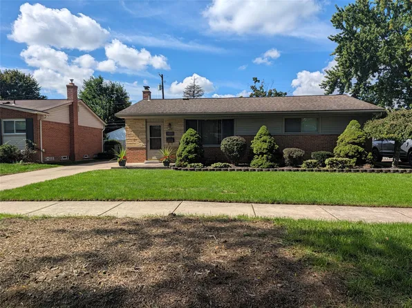 14569 Blue Skies St, Livonia, MI 48154