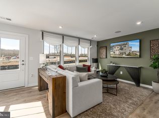 6732 Belcrest Rd, Hyattsville, MD 20782