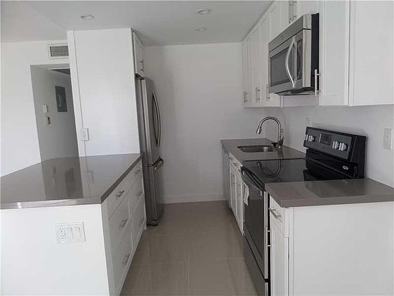 4th image of 3046 N Newport #3046