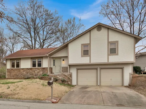 703 Gray Mist Ter, Lake Saint Louis, MO 63367