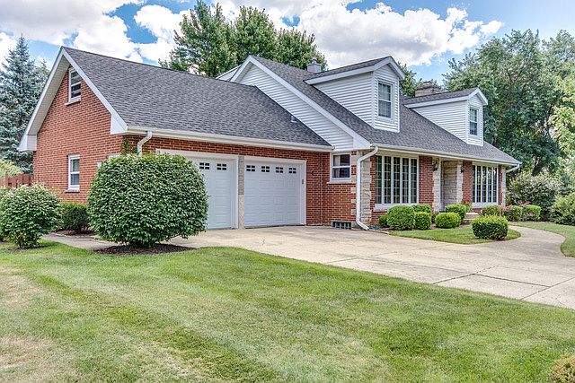 1st image of 720 Kingsway Ct