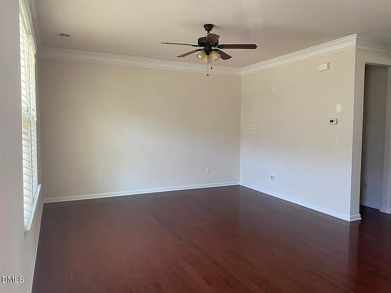 2412 Historic Cir — Photo 10