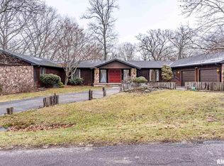 1206 N Westwind Ct, East Peoria, IL 61611