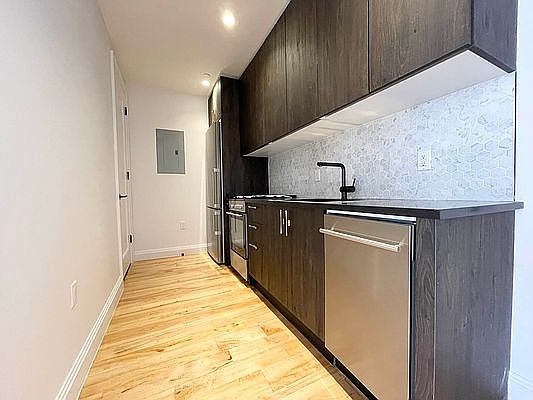 1st image of 564 Saint Johns Pl #Four15