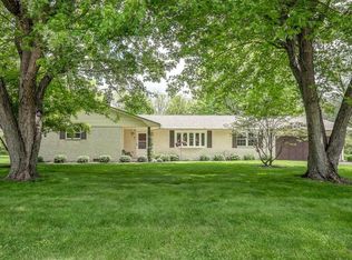 690 Carlsbrook Dr, Dayton, OH 45434