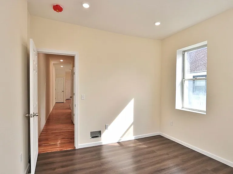 181 Bergen Tpke #2 — Photo 12